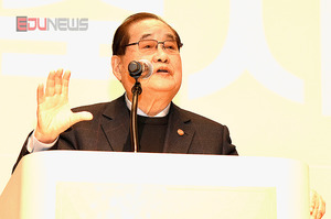 이종찬 광복회장, “4년을 더 책임지고 대한민국의 미래를 만들어 달라”-[에듀포토]